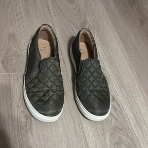 a new day Quilted Slip-On Loafers - Dark Green